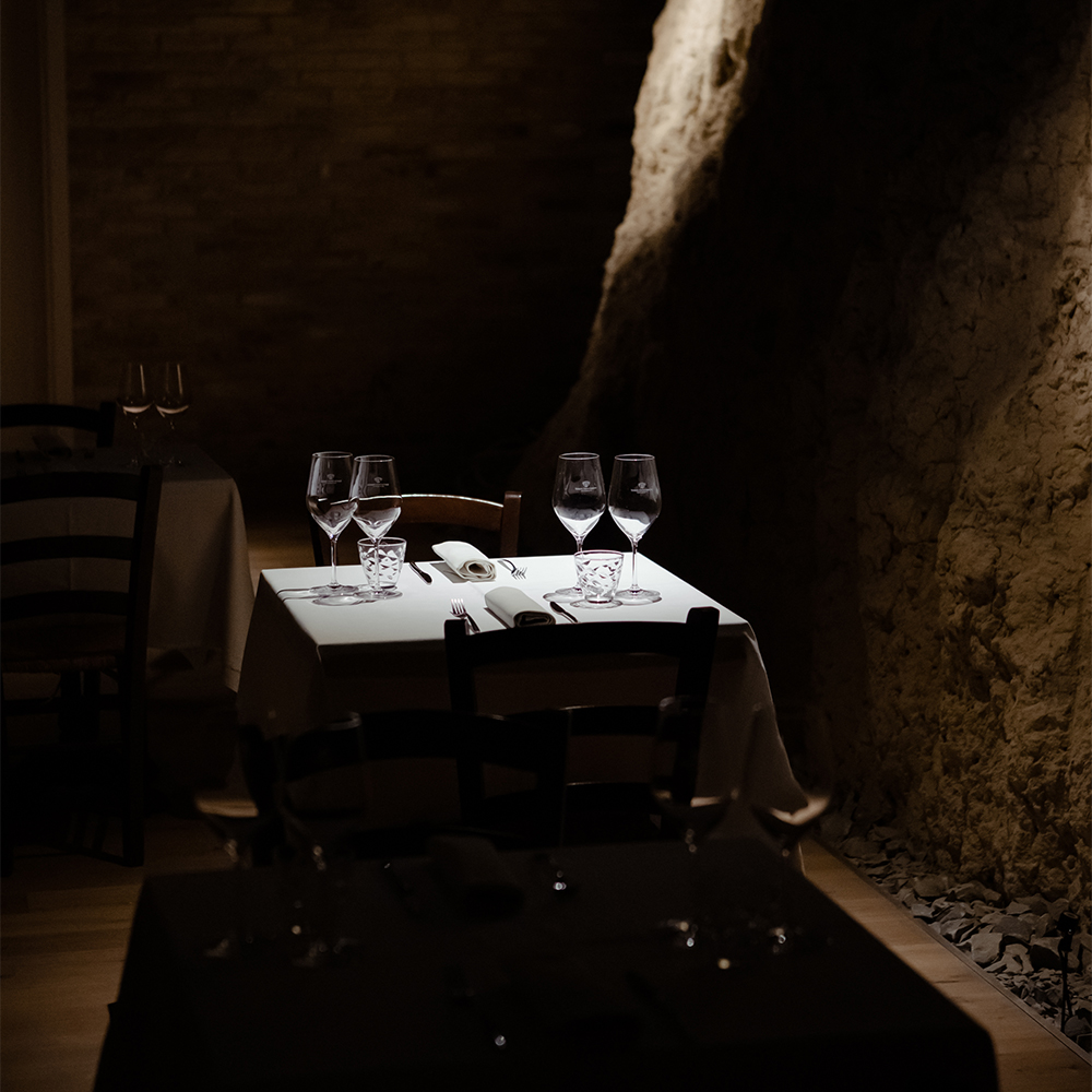 Pranzo e Cena in Grotta - Esperienze - Tenuta Cocci Grifoni